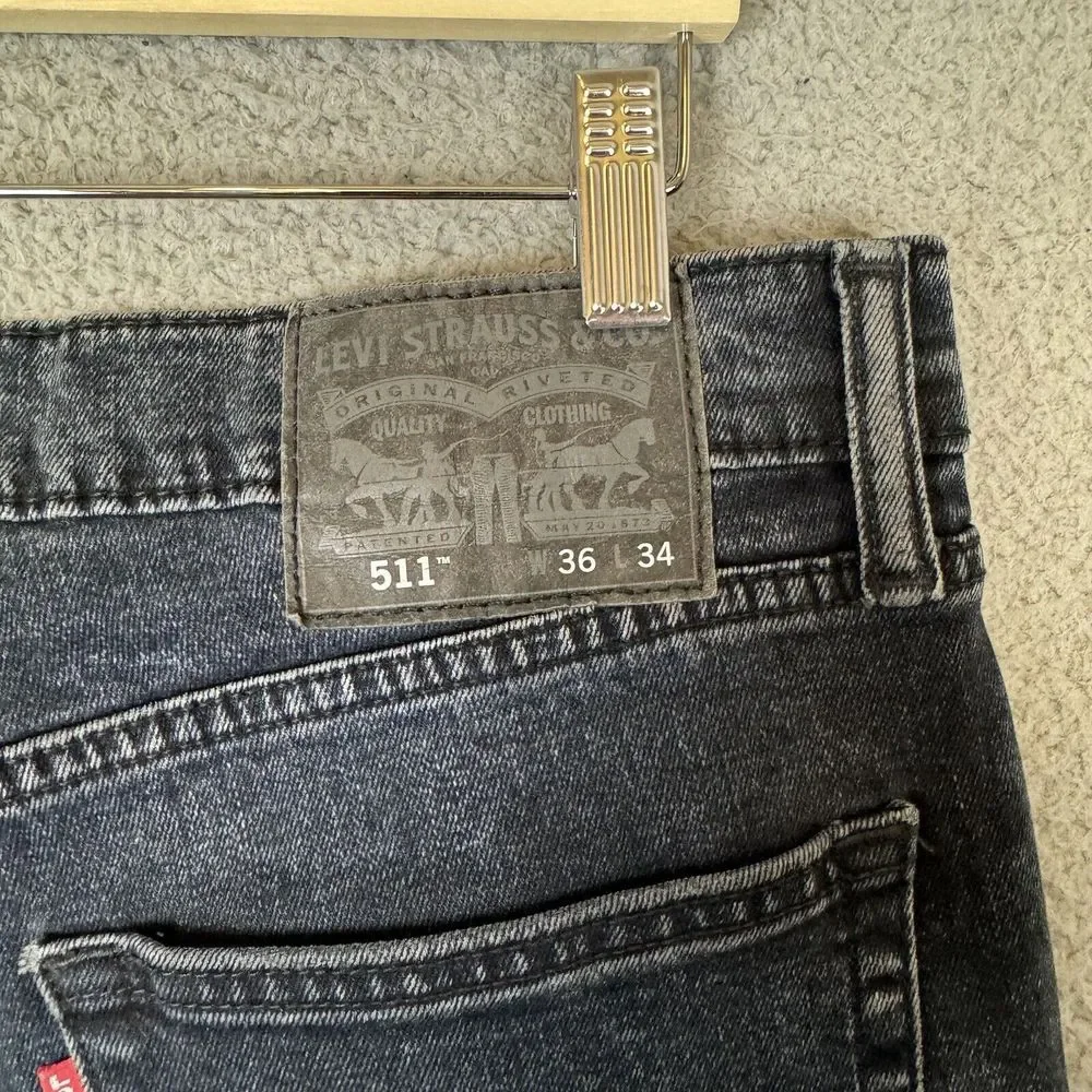 Levis very good